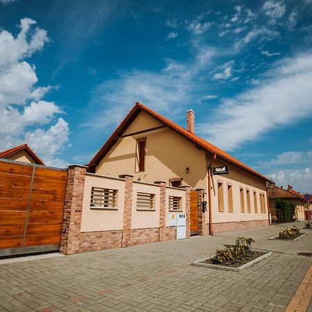Nemeth Apartmanhazak Mórahalom 외부 사진