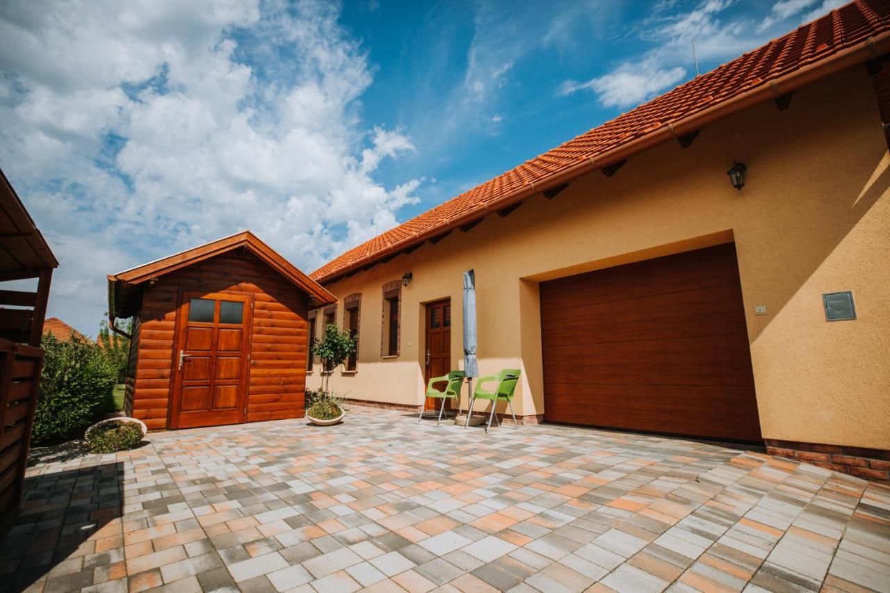 Nemeth Apartmanhazak Mórahalom 외부 사진
