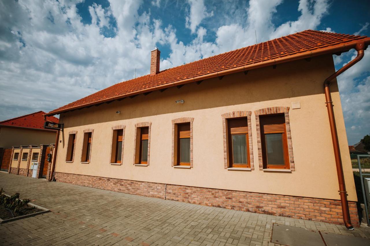 Nemeth Apartmanhazak Mórahalom 외부 사진